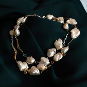 Baroque pearl necklace.