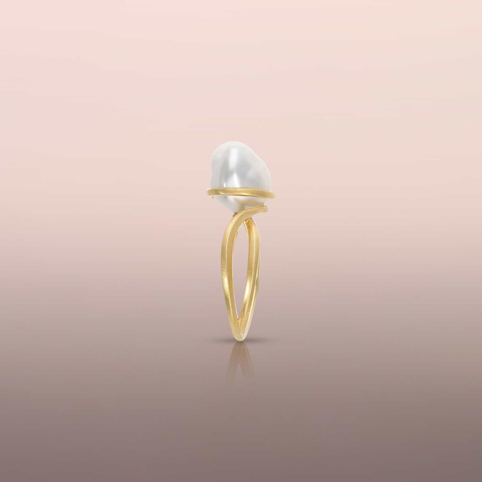 Baroque Pearl Swirl Ring