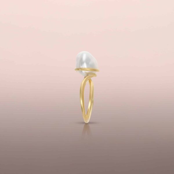 Baroque Pearl Swirl Ring