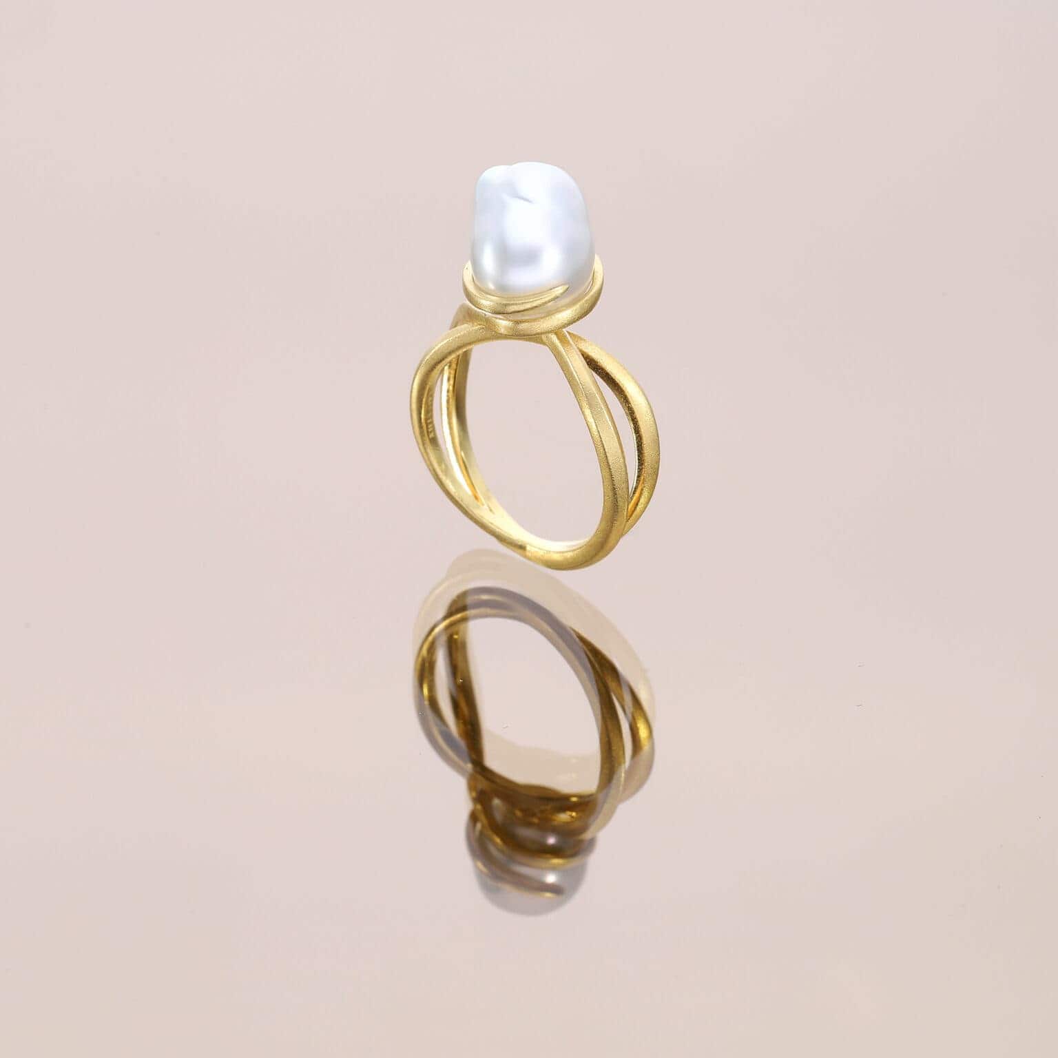 Baroque Pearl Swirl Ring