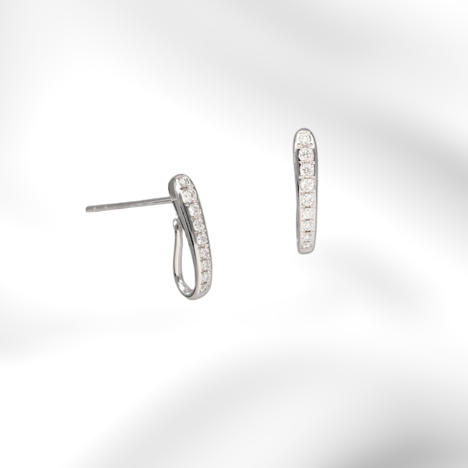 J Hoop Earrings in White Gold J-Hoop Earrings in White Gold