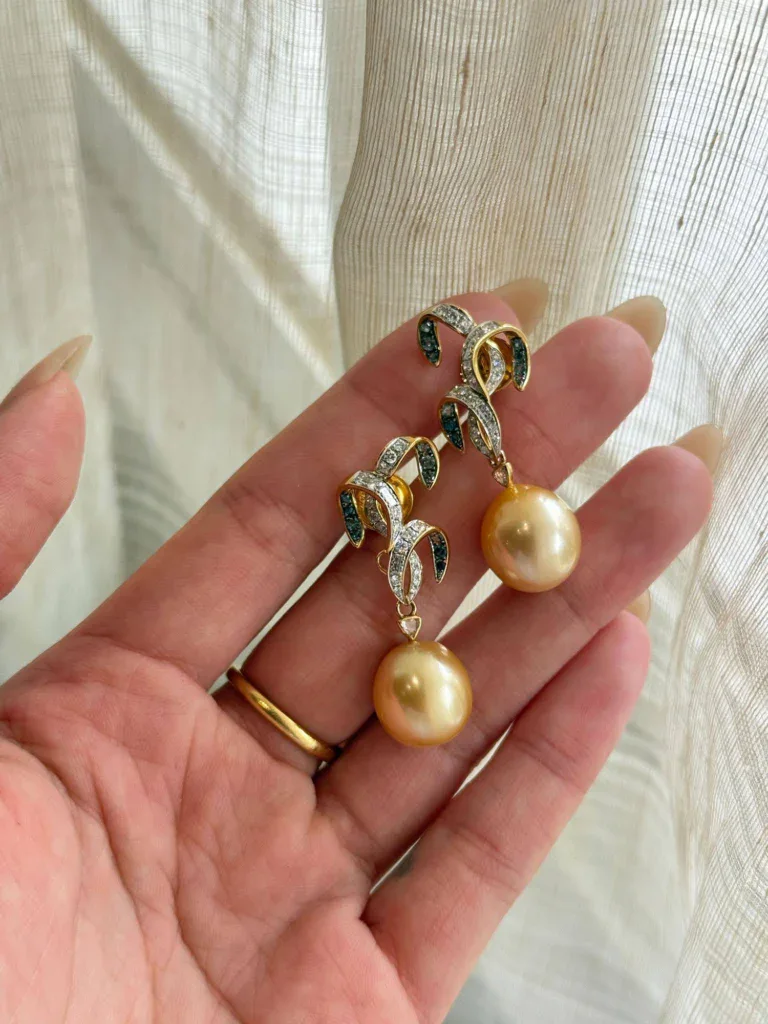 Lily earrings with pearl drops