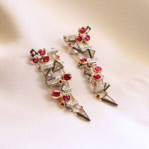 Modular pennant earrings that can also be worn as a brooch: a bespoke ruby creation.