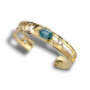 blue zircon neo cuff Blue zircon cuff bracelet Singapore crafted by bespoke jeweller featuring fine diamond artistry and design