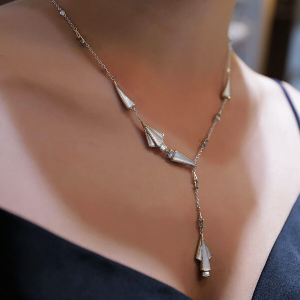 Mother-of-pearl and unheated tanzanite necklace